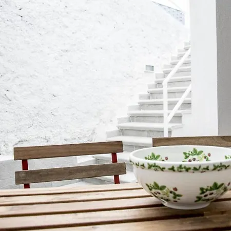 Porcavilla Apartment